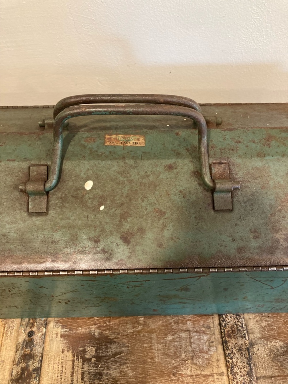 Vintage Metal Toolbox in Teal with Carry Handle and Insert 21” Long Distressed - Picture 15 of 16